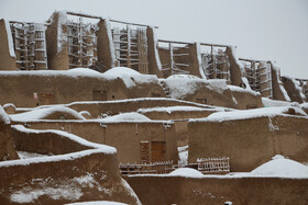 آسباد یا همان آسیاب بادی وسیله‌ای است برای آسیاب کردن گندم با استفاده از قدرت و نیروی باد.