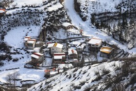 دریاچهٔ شورمست، در ۶ کیلومتری غرب شهر پل سفید و در ارتفاعات مشرف به این شهر در مجاورت روستای شورمست واقع شده‌است