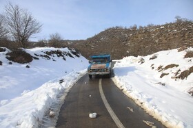 دریاچهٔ شورمست، در ۶ کیلومتری غرب شهر پل سفید و در ارتفاعات مشرف به این شهر در مجاورت روستای شورمست واقع شده‌است