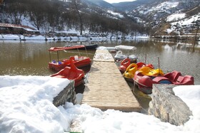  از مهم‌ترین ویژگی‌های دریاچه شورمست می‌توان به امکانات رفاهی و اقامتی مناسب اشاره داشت که سالانه میزبان گردشگران زیادی است.