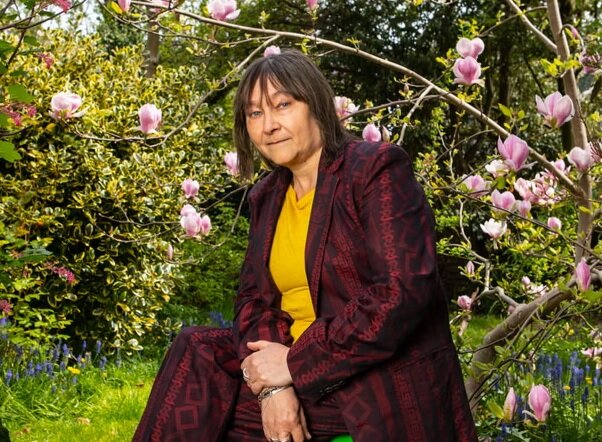 کتاب‌هایی که «الی اسمیت» را ساختند