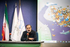 مهدی شفیعی معاون هنری وزارت فرهنگ و ارشاد در سمینار جشنواره تئاتر فجر