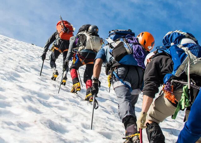 جستجو برای پیدا کردن چهارمین کوهنورد ارتفاعات الوند ادامه دارد