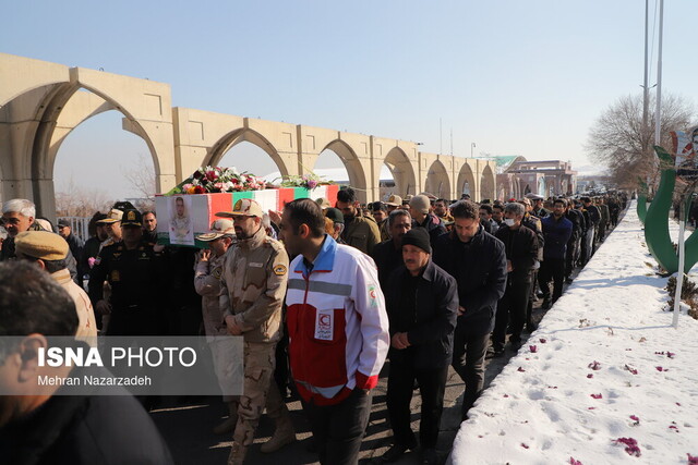 وداع مردم تبریز با شهید مرزبانی «مهدی مصطفایی»
