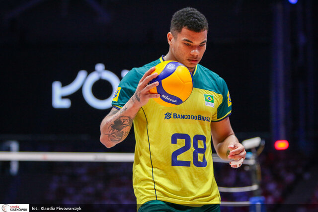 ستاره والیبال برزیل هم راهی ترکیه شد