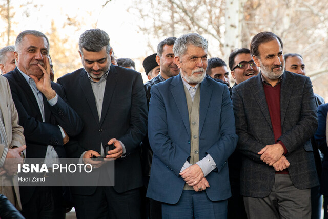 توضیحات وزیر ارشاد درباره پرونده قضایی تعدادی از هنرمندان و قطعی اینترنت