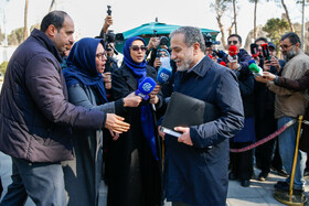 سید عباس عراقچی، وزیر امور خارجه در حاشیه جلسه هیات دولت - ۸ بهمن