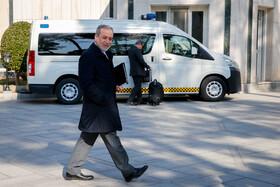 سید عباس عراقچی، وزیر امور خارجه در حاشیه جلسه هیات دولت - ۸ بهمن