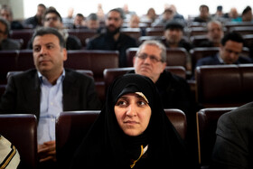 زهرا بهروز آذر، معاون امور زنان و خانواده رئیس‌جمهور
 در مراسم بزرگداشت اشرف بروجردی