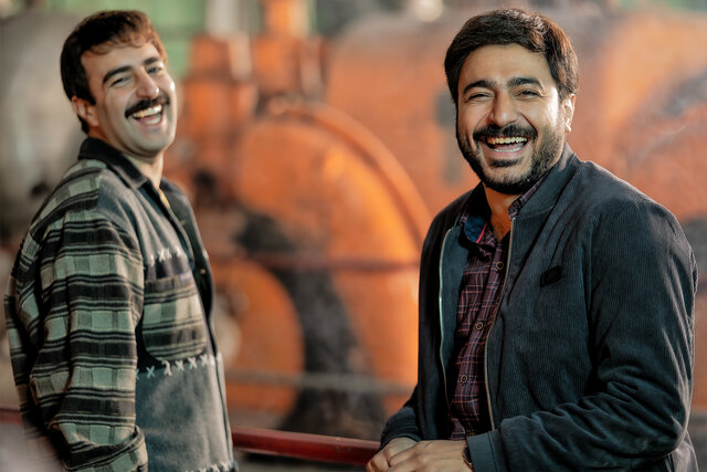 رضا کیانیان در «جهان مبهم هاتف»