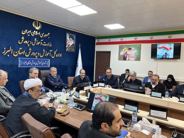 نماینده کرج: همه آزادیها در ایران وجود دارد و فضای نقد باز است