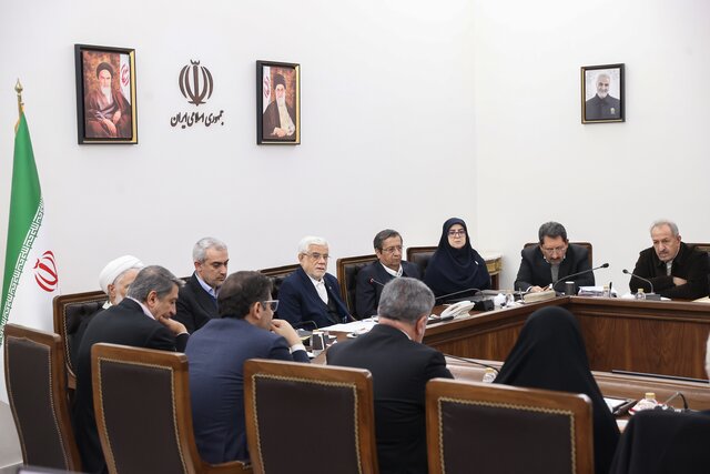 عارف: دولت هر کجا لازم باشد از اقتدار خود استفاده می‌کند