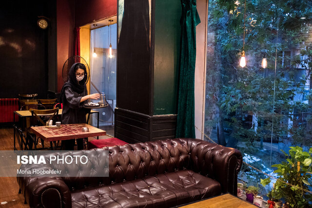 «کافه‌نشینی» سبک زندگی پنهان دختران جوان در فضاهای شهری