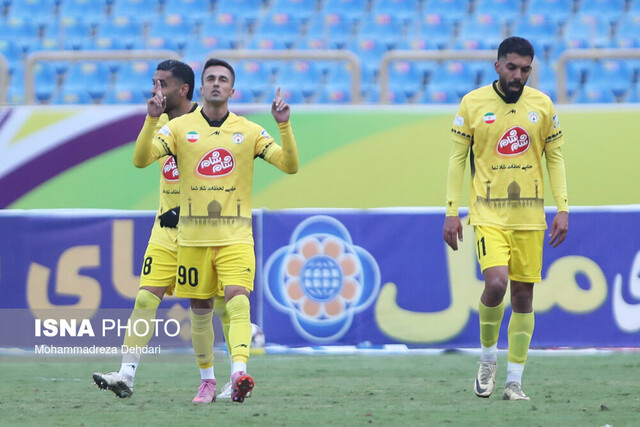 غول‌کشی به سبک "پیروز"/ فجر تراکتورِ صدرنشین را شکست داد + گل‌های بازی