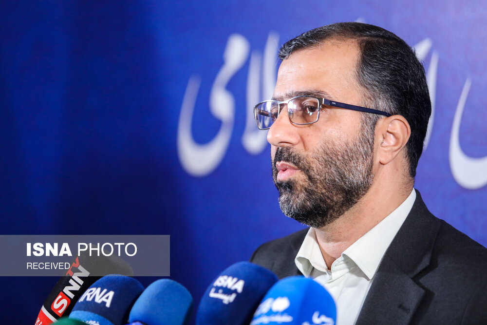 نماینده بروجرد در مجلس: مطالبات مردم باید از مسیرهای مؤثر و قابل پیگیری منتقل شود