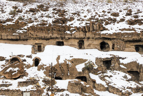 طبیعت برفی روستای دستکند میمند کرمان