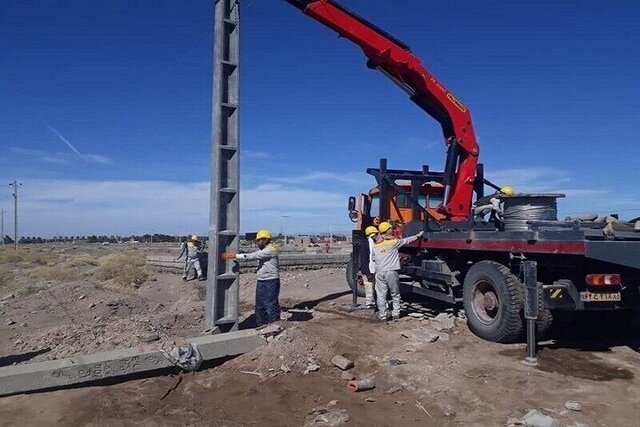 تخریب بیش از ۱۰۰ اصله پایه شبکه توزیع برق سیستان و بلوچستان