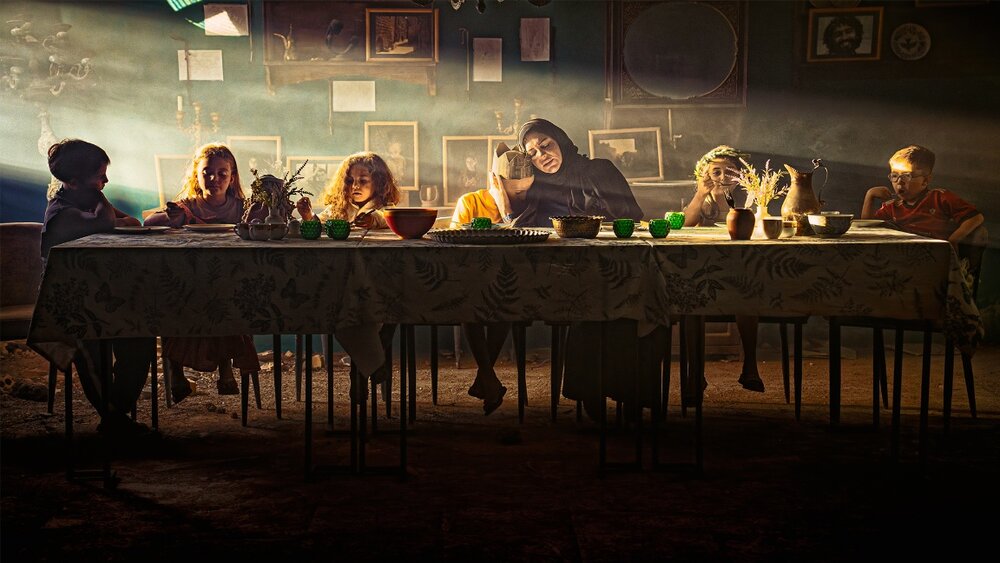 «این جهان ما نیست» + عکس