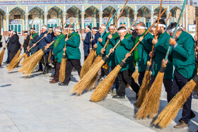 آیین جاروکشی خادمان مسجد مقدس جمکران