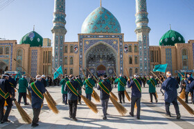 آیین جاروکشی خادمان مسجد مقدس جمکران