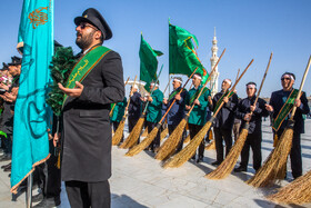 آیین جاروکشی خادمان مسجد مقدس جمکران