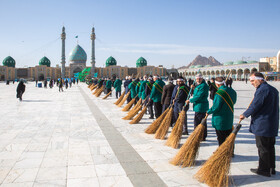 آیین جاروکشی خادمان مسجد مقدس جمکران