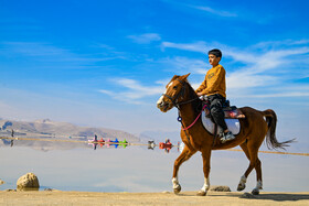 میلیون‌ها نفر در جهان به‌طور مستقیم از تالاب‌ها امرار معاش می‌کنند | تالاب مهارلو - شیراز
