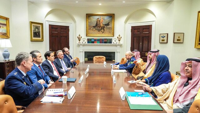 رایزنی وزیر دفاع عربستان با مقامات آمریکایی درباره تحولات منطقه