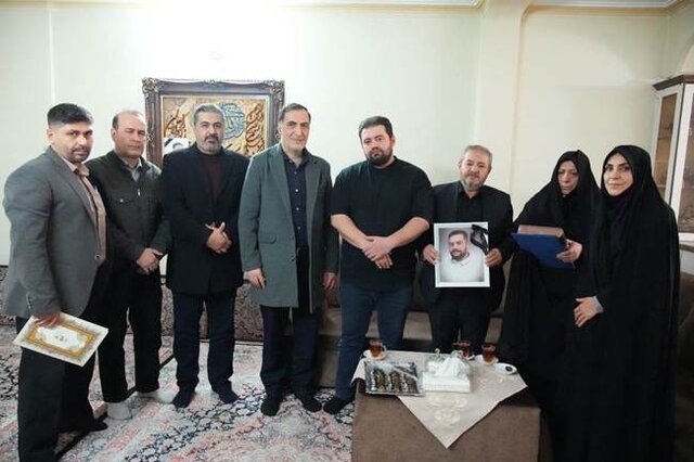 دیدار رئیس بنیاد شهید با چند خانواده شهید حوادث اخیر