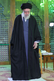 حضور رهبر انقلاب در مرقد بنیانگذار جمهوری اسلامی ایران