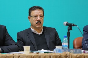 ظفر محمدی، معا‌ون عمرانی استاندار آذربایجان شرقی در نشست خبری استاندار آذربایجان شرقی