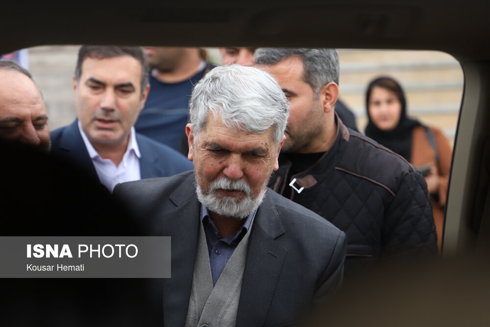 Minister of Culture Left Tehran