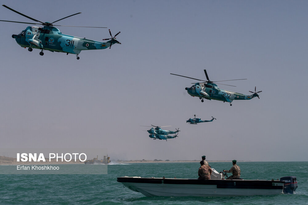 رزمایش در تنگه هرمز؛ نمایش آمادگی دفاعی ایران در برابر تهدیدات آمریکا
