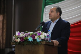 اسفندیار صادقی، مدیرکل آموزش و پرورش آذربایجان شرقی در آیین نواختن زنگ انقلاب تبریز