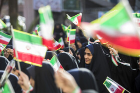 آیین نواختن گلبانگ انقلاب اسلامی با حضور وزیر آموزش و پرورش