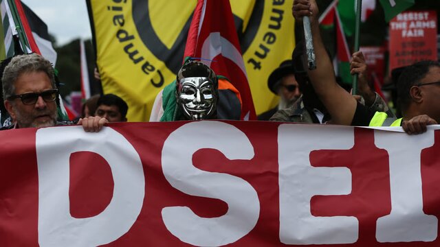 راهپیمایی گسترده در لندن با درخواست توقف ارسال سلاح به رژیم صهیونیستی