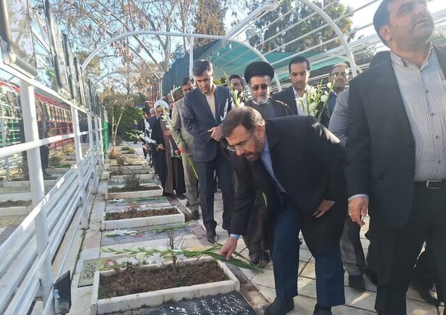 تجدید میثاق مدیران فارس با آرمان‌های شهدا در طلیعه دهه فجر