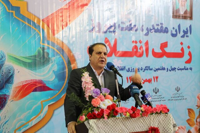 امام جمعه ایلام: هوشیاری امت و رهبری داهیانه، عامل بیاثر کردن توطئههای دشمن است