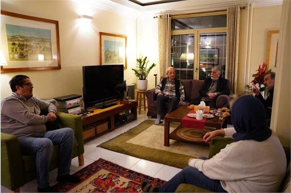 دیدار وزیر ارشاد با حسن ریاحی + فیلم