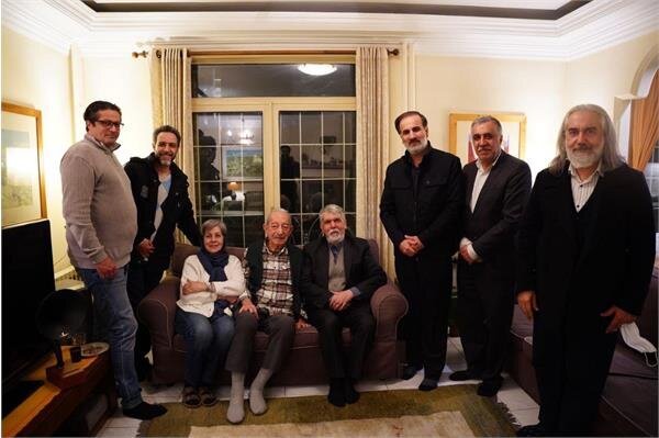 دیدار وزیر ارشاد با حسن ریاحی + فیلم