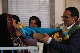 اهدای هدیه به ۷۰ بیمار ورامینی همزمان با ولادت امام زمان (عج)