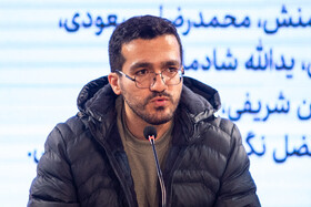 محمد اسفندیاری، کارگردان در نشست خبری فیلم کوچ
