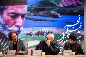 اهورا لطفی، پیام سوری و بابک خواجه پاشا در نشست خبری سرزمین فرشته‌ها در چهل‌ و چهارمین جشنواره فیلم فجر