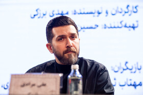 علی مرادی، بازیگر در نشست خبری فیلم «حال خوب زن» به کارگردانی مهدی برزکی
