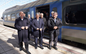 جبارعلی ذاکری مدیرعامل شرکت راه‌آهن کشور، مسعود امامی یگانه استاندار اردبیل و علی نیکزاد نایب‌رئیس مجلس شورای اسلامی در مراسم بهره‌برداری آزمایشی راه‌آهن اردبیل - میانه