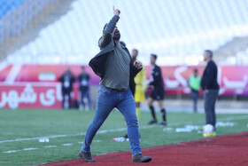 پیروز قربانی - سرمربی تیم فوتبال فجر سپاسی شیراز