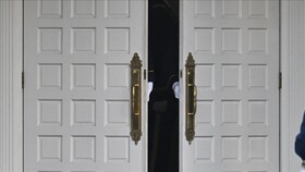 صاحب یک خانه تشییع جنازه در آمریکا به جرم نگهداری اجساد به ۴۰ سال زندان محکوم شد