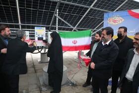 نیروگاه‌های خورشیدی ۲۵ دستگاه‌ اجرایی استان قم به بهره‌برداری رسید