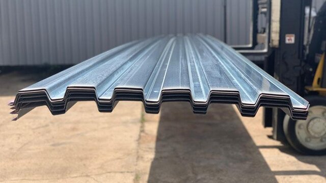 ورق عرشه فولادی؛ راهکاری بهینه و ایمن برای چالش‌های سازه‌های مرتفع