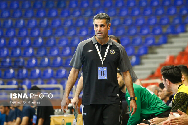 سرمربی تیم هندبال سپاهان: اتفاقات هندبالی ما را اذیت کرد